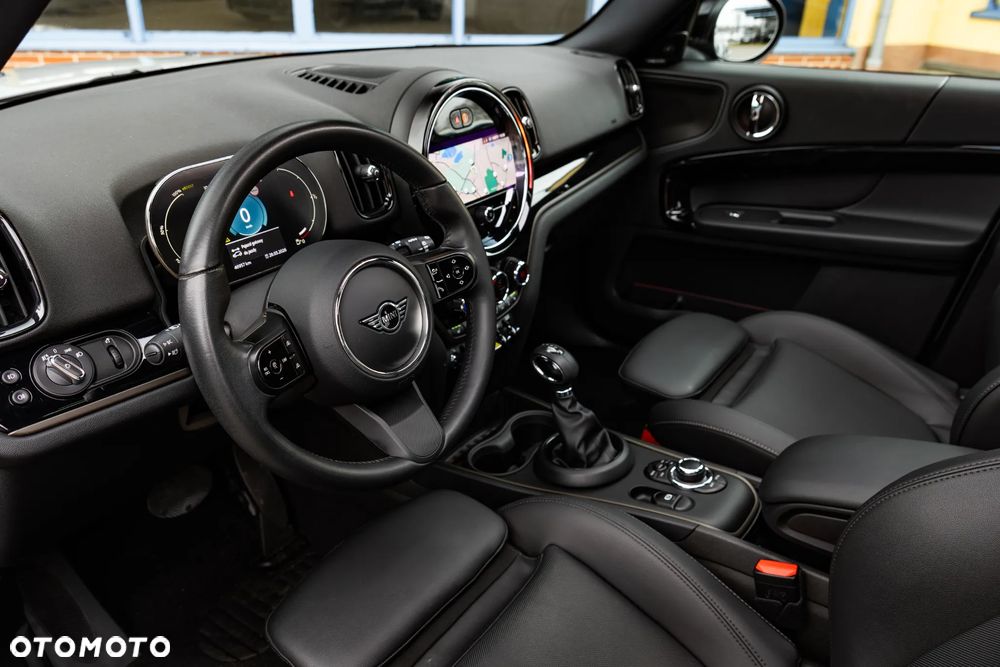 MINI Countryman Cooper SE ALL4 Classic Trim - 18