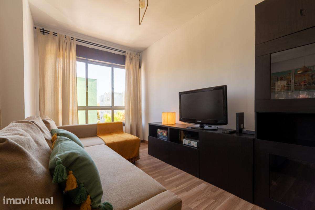 Apartamento com 3 quartos - localizado em Senhora da Hora Porto - Grande imagem: 2/17