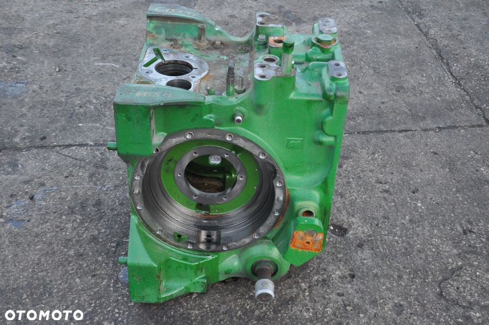 OBUDOWA MOSTU JOHN DEERE 6150 6155 R551652 / R546089 - 4