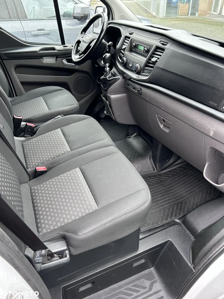 Ford TRANSIT CUSTOM - 13