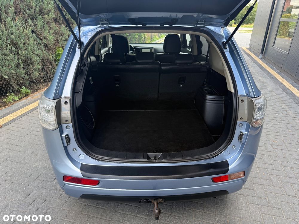 Mitsubishi Outlander 2.0 4WD Top - 29
