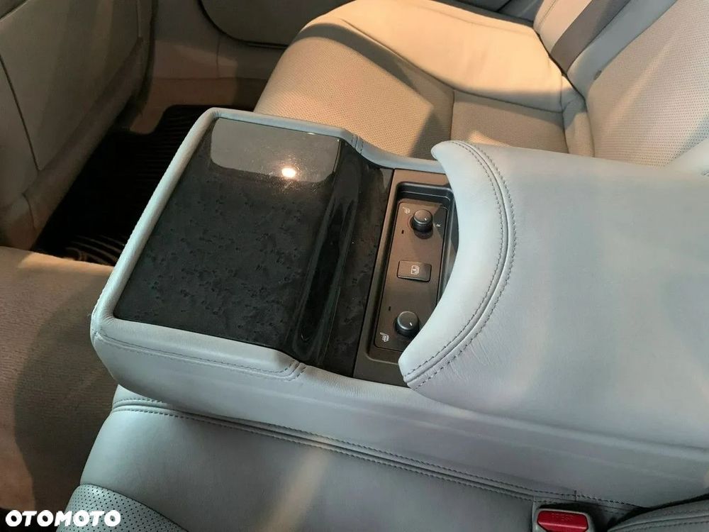 Lexus LS 460 Superior - 23