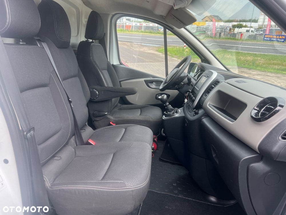 Renault Trafic - 23