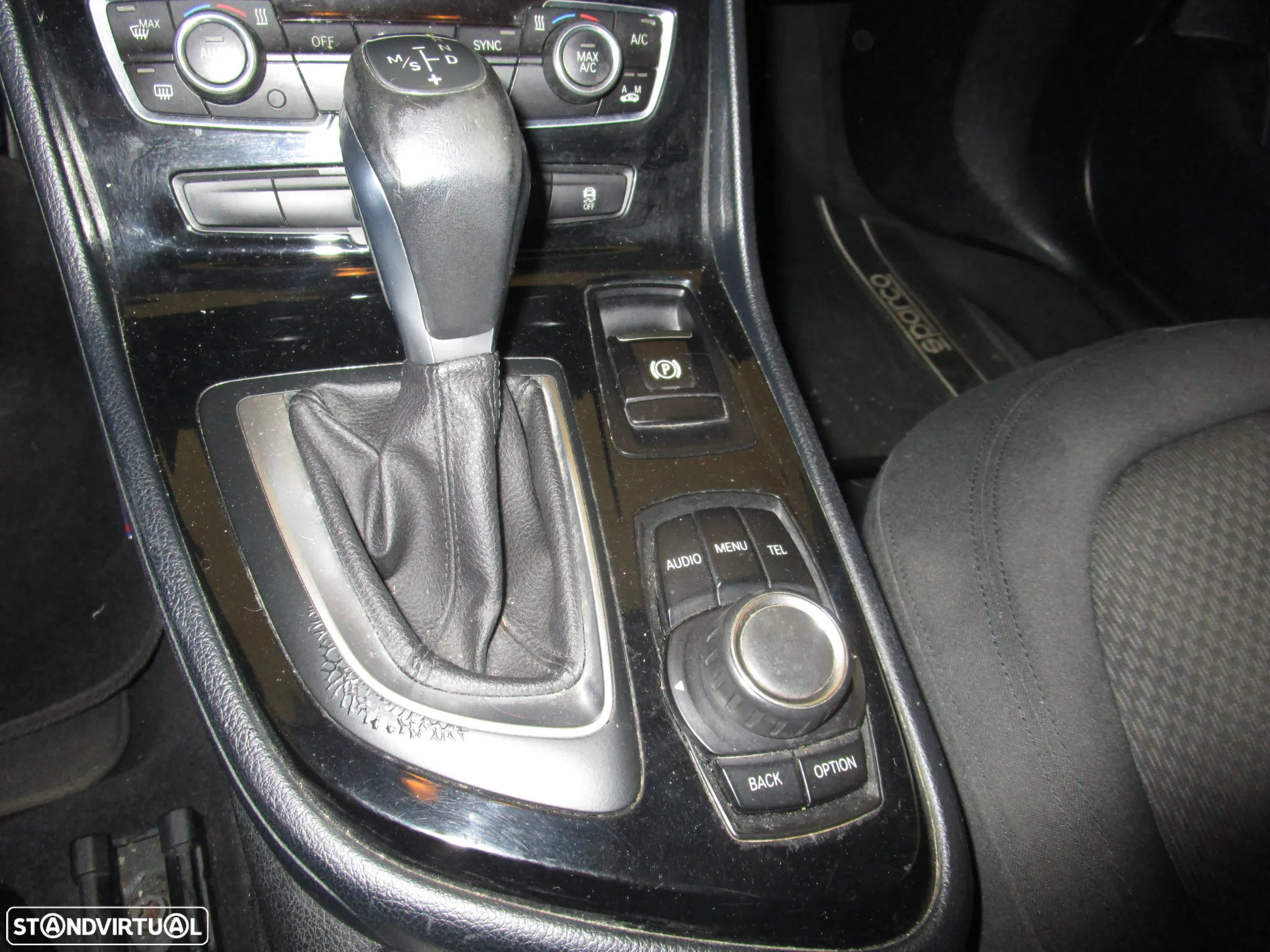 BMW 216 Active Tourer d Line Luxury Auto - 24