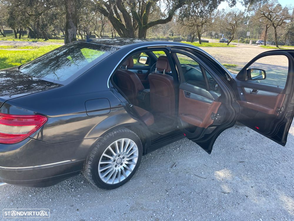 Mercedes-Benz C 320 CDi Avantgarde Auto. - 13