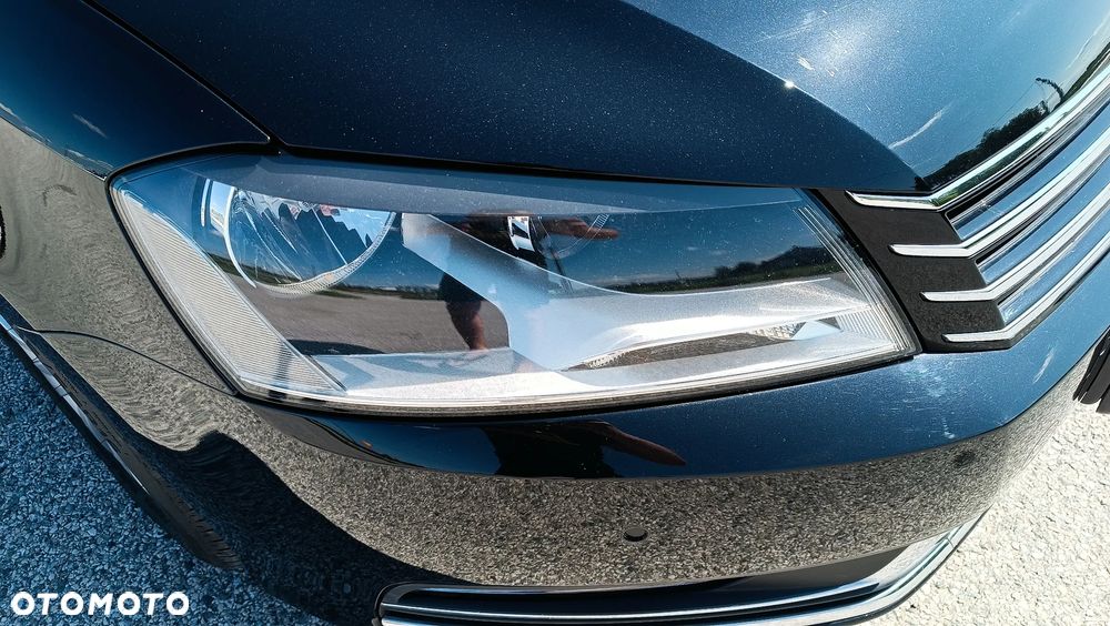 Volkswagen Passat 2.0 TDI Comfortline - 14