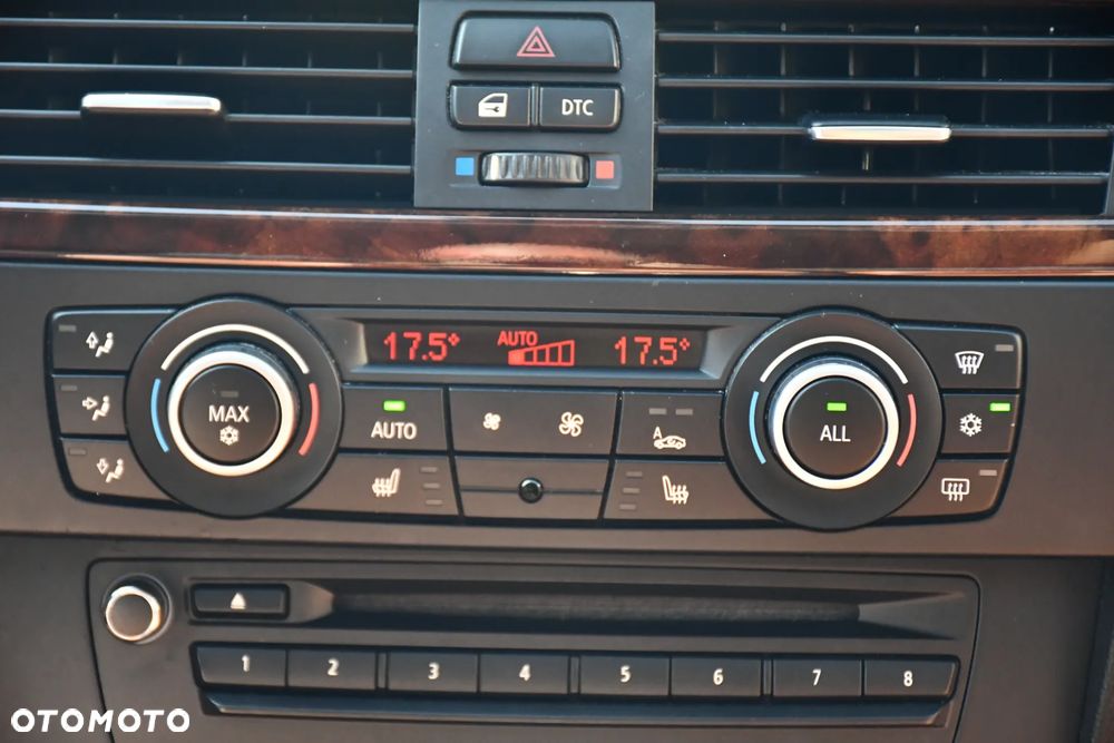 BMW Seria 3 320i - 27