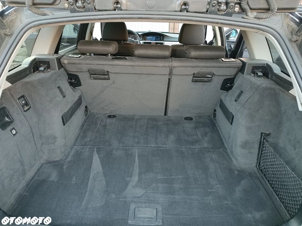 BMW Seria 3 320i Edition Exclusive - 31