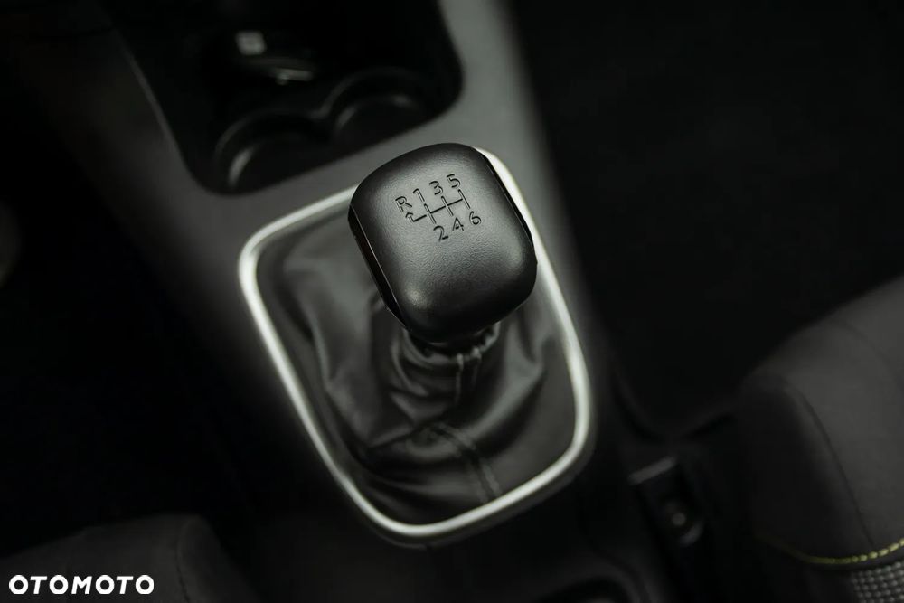 Citroën C3 Pure Tech 110 S&S ELLE ONLINE EDITION - 25