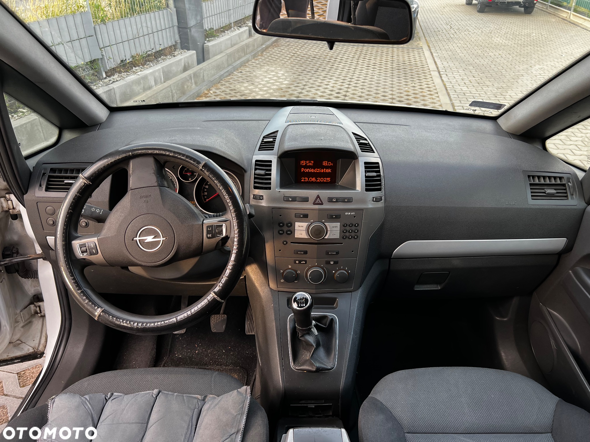 Opel Zafira 1.9 CDTI - 4