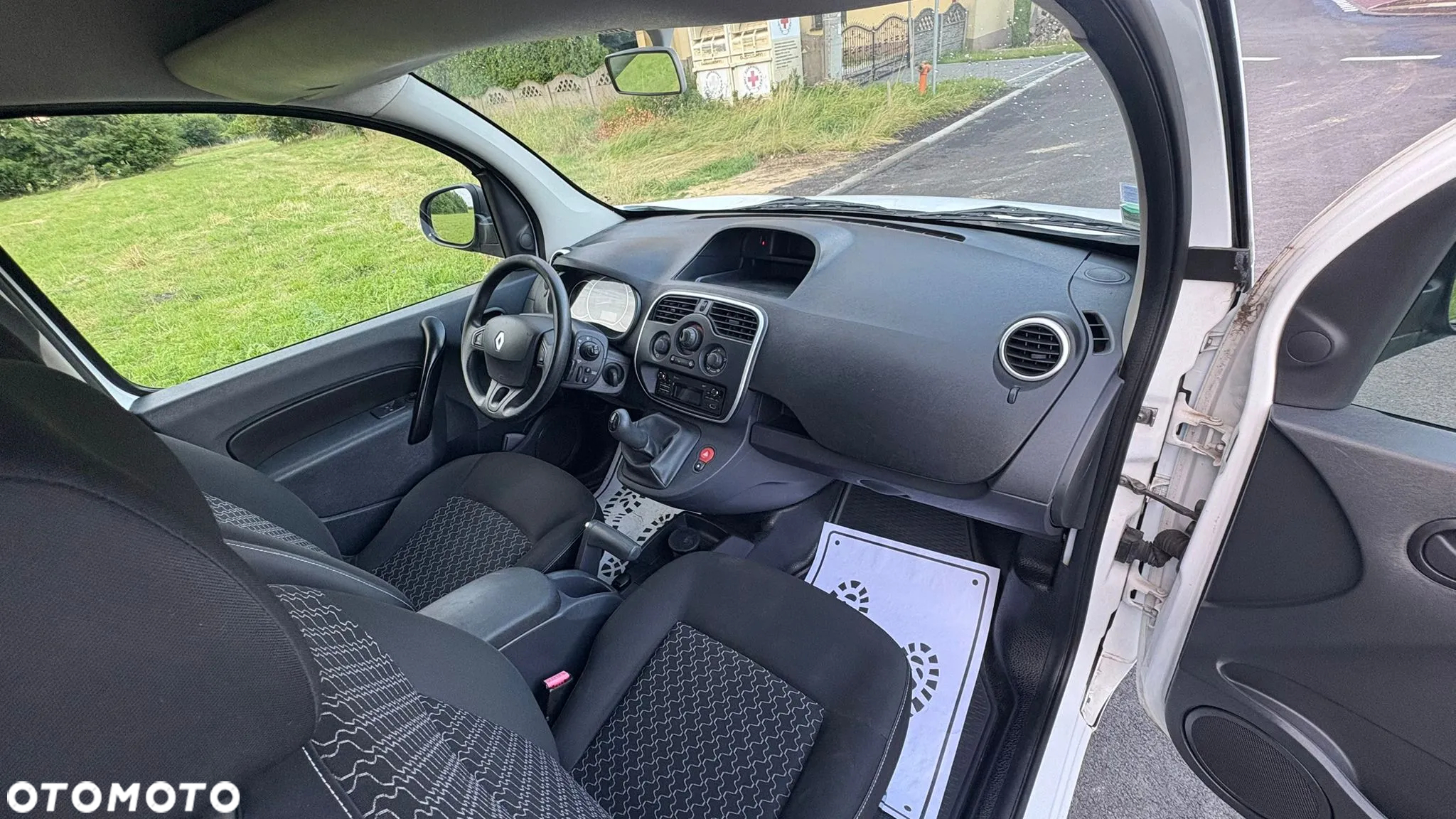 Renault Kangoo ENERGY dCi 90 FAP Start & Stop Expression - 17