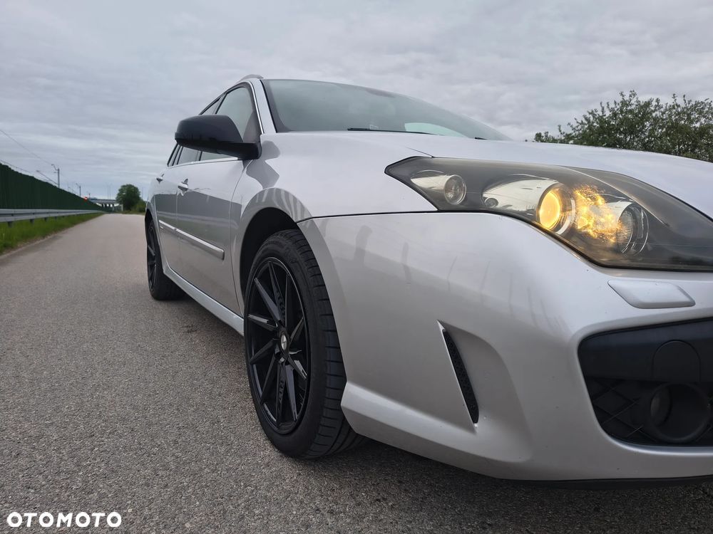Renault Laguna 2.0 dCi FAP GT - 22