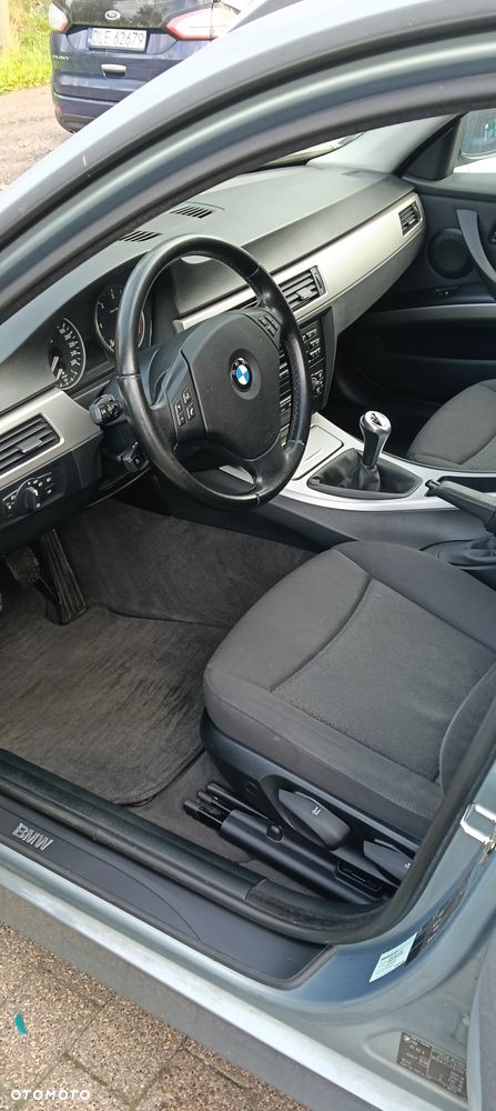 BMW Seria 3 - 24