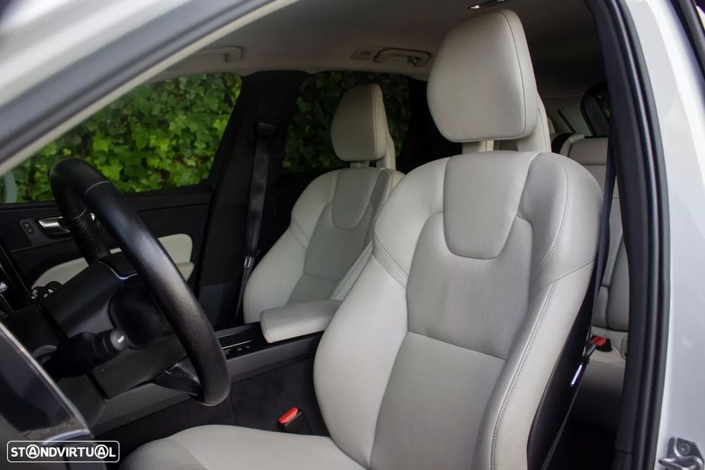 Volvo XC 60 2.0 D4 Momentum AWD Geartronic - 12