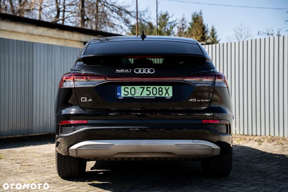 Audi Q4 Sportback e-tron - 4