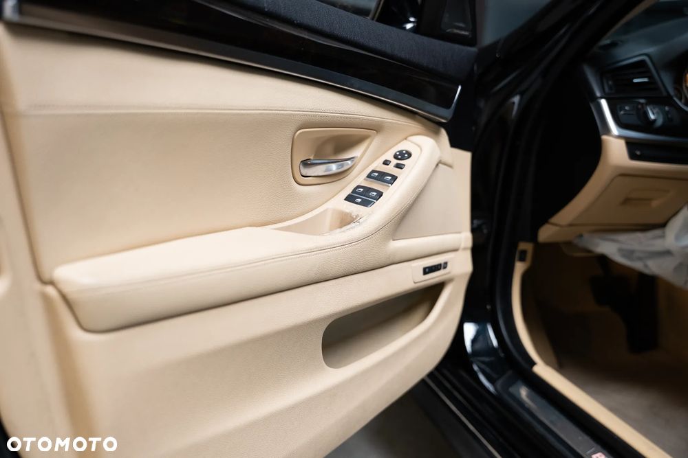 BMW Seria 5 535i xDrive - 6