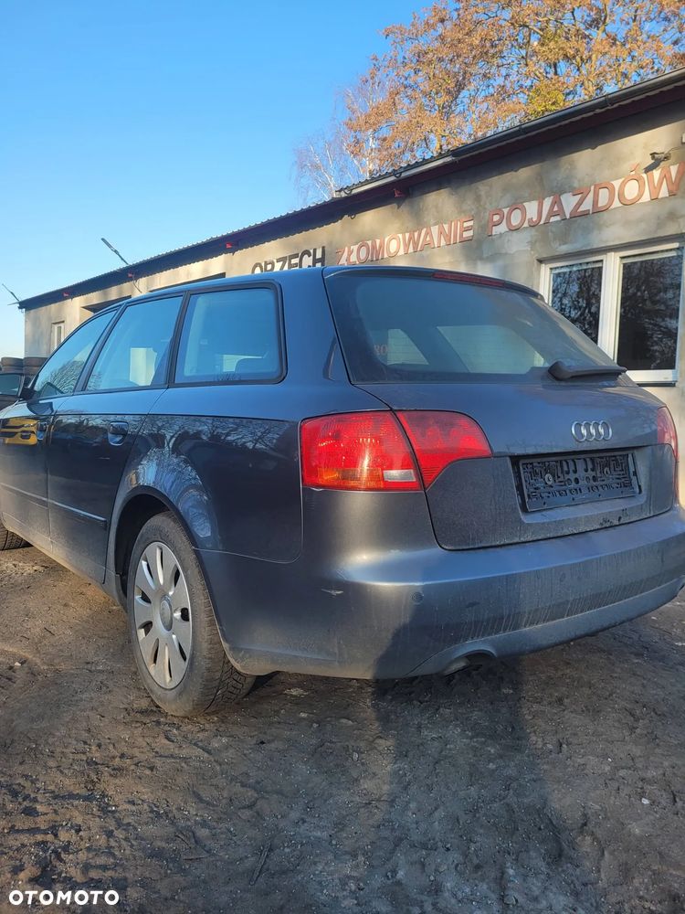 Części- Audi a4 kod lakieru: LX7Z Pojemność: 2496  Moc: 120kW  Rok: 2005  Diesel - 4
