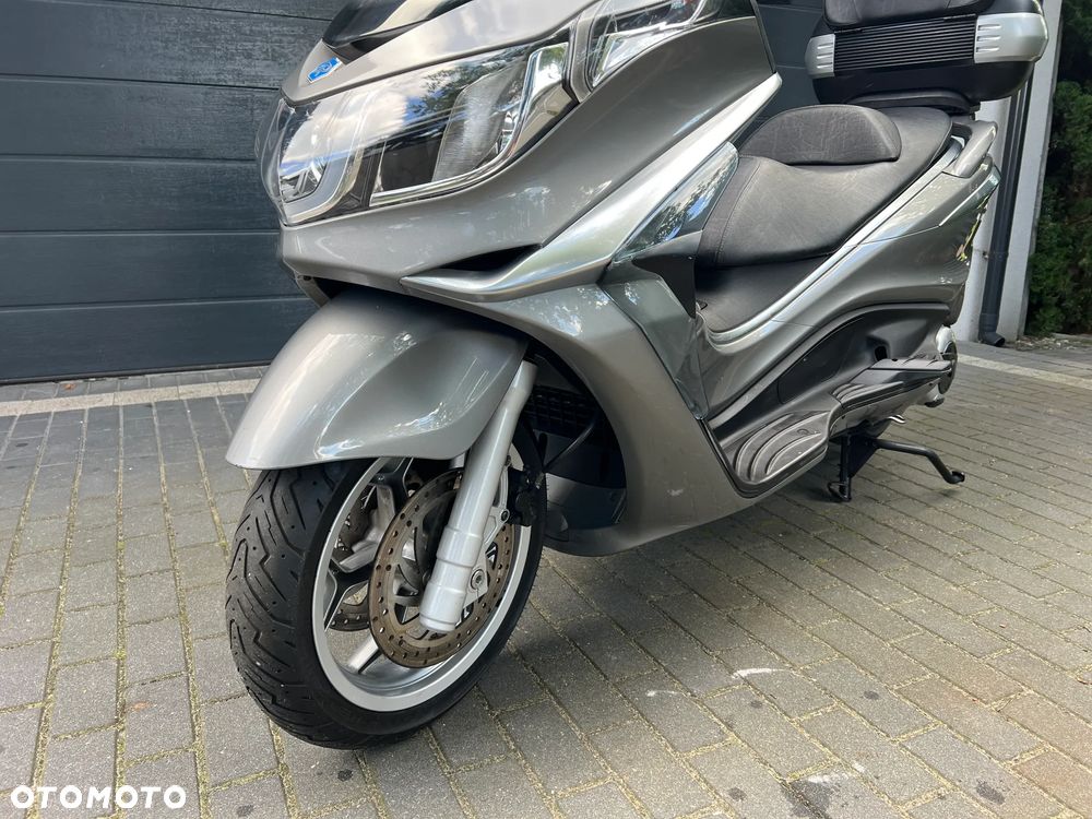 Piaggio X10 - 15