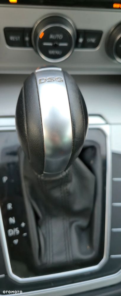 Volkswagen Passat - 24