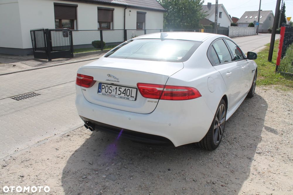 Jaguar XE 20d R-Sport - 5
