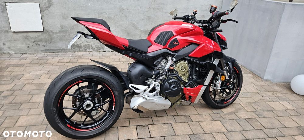 Ducati Streetfighter V4 - 4