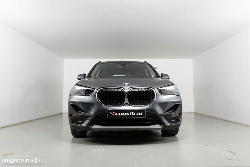 BMW X1 25 e xDrive Corporate Edition - 3