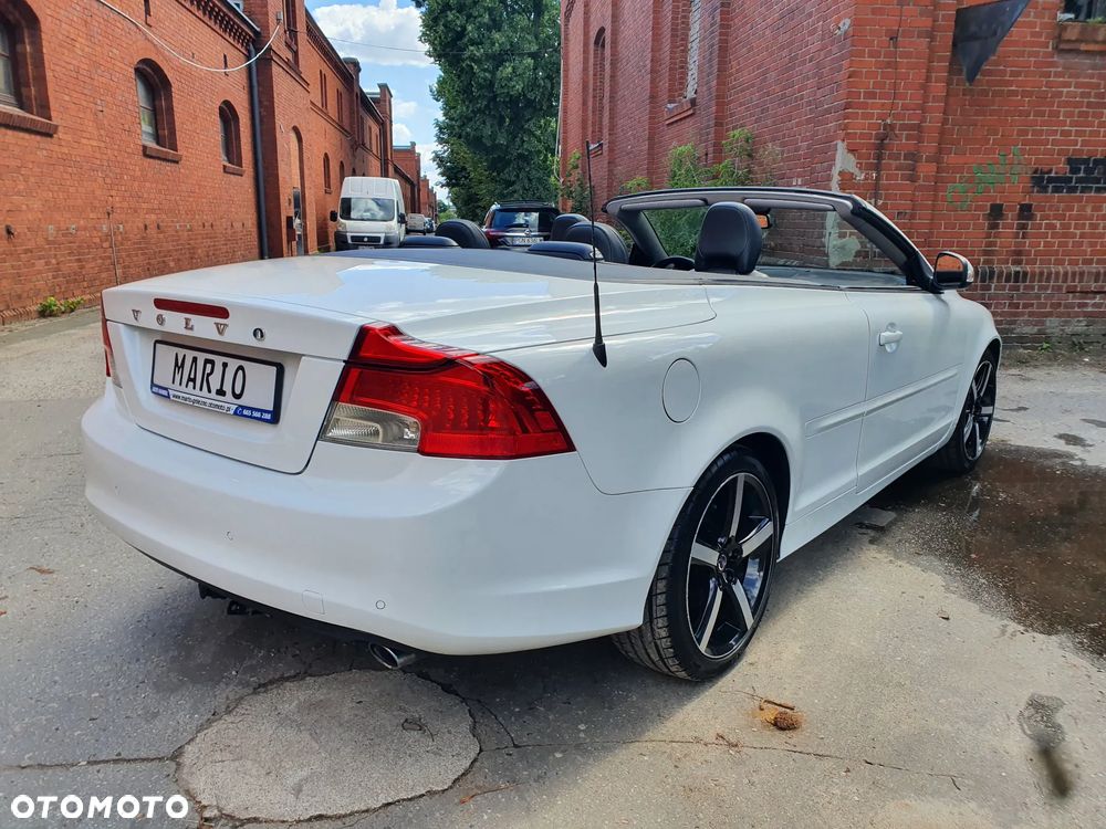 Volvo C70 D3 Momentum - 11