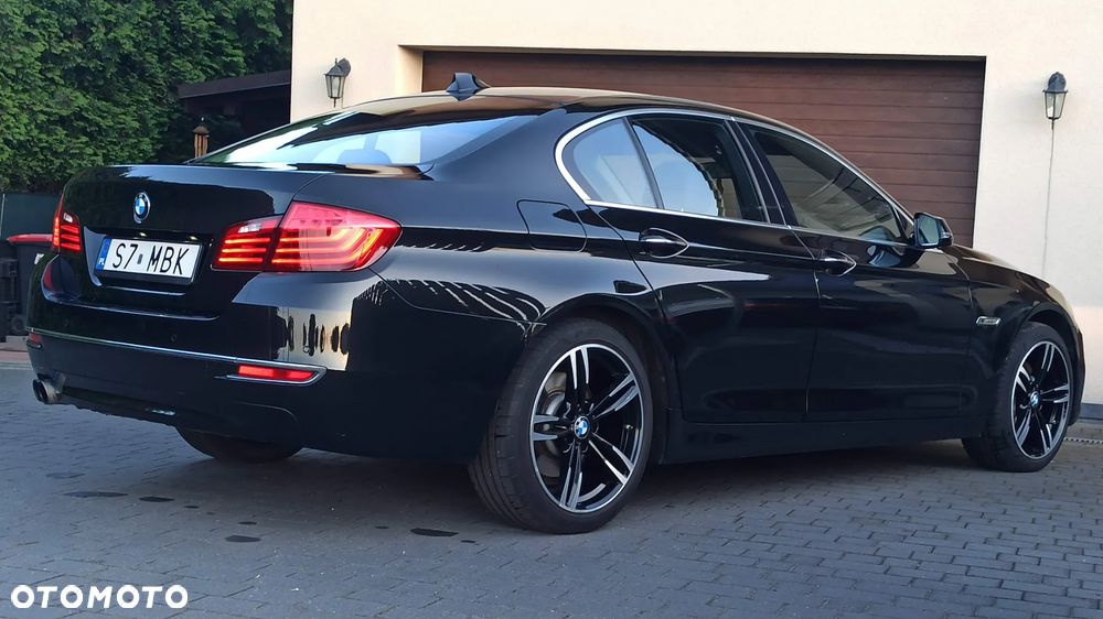 BMW Seria 5 525d xDrive Luxury Line - 21