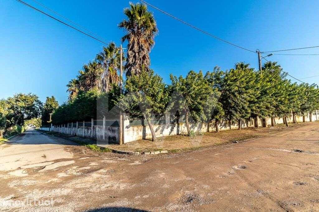 Moradia T5 na Quinta do Quadrado em Alhos Vedros, Moita - Grande imagem: 3/60