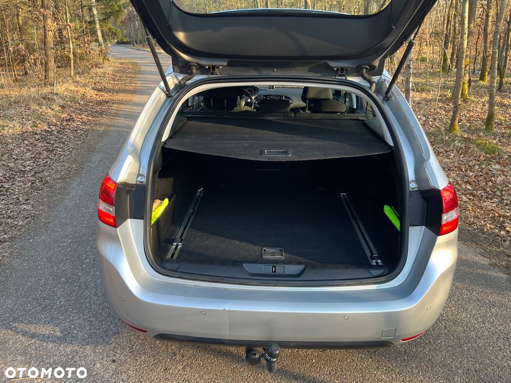 Peugeot 308 BlueHDi FAP 120 EAT6 Stop & Start Active - 26