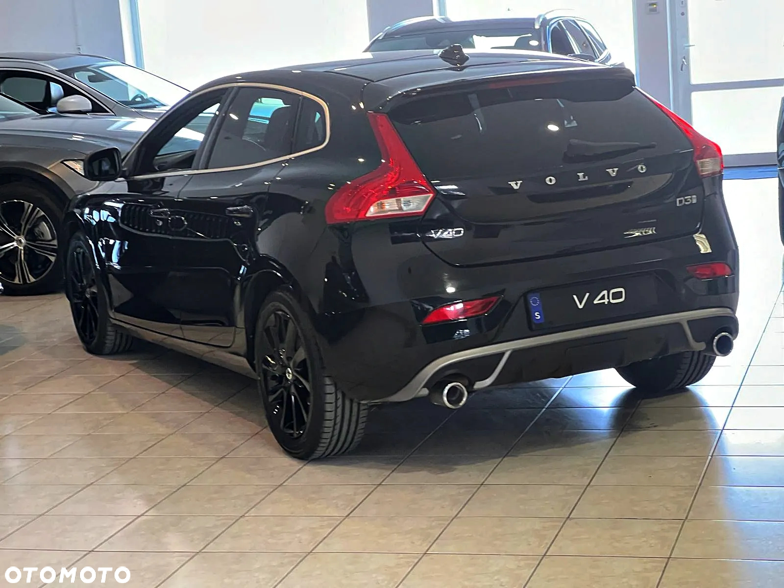 Volvo V40 D3 Geartronic RDesign - 13