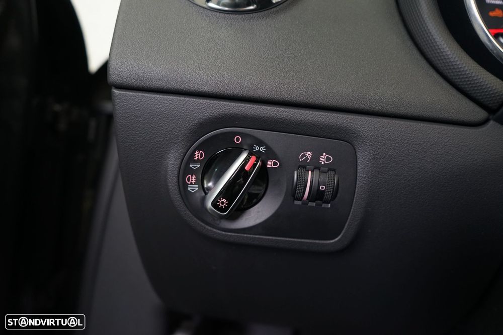 Audi TT Roadster 2.0 TDi - 27