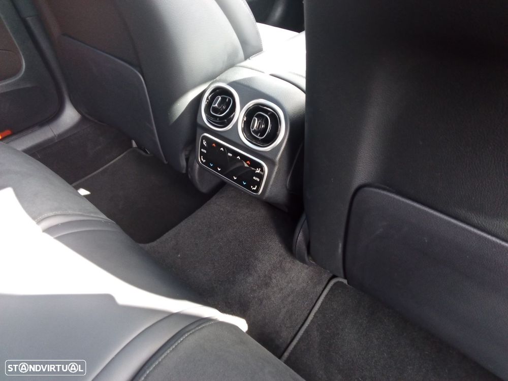 Mercedes-Benz C 300 - 32
