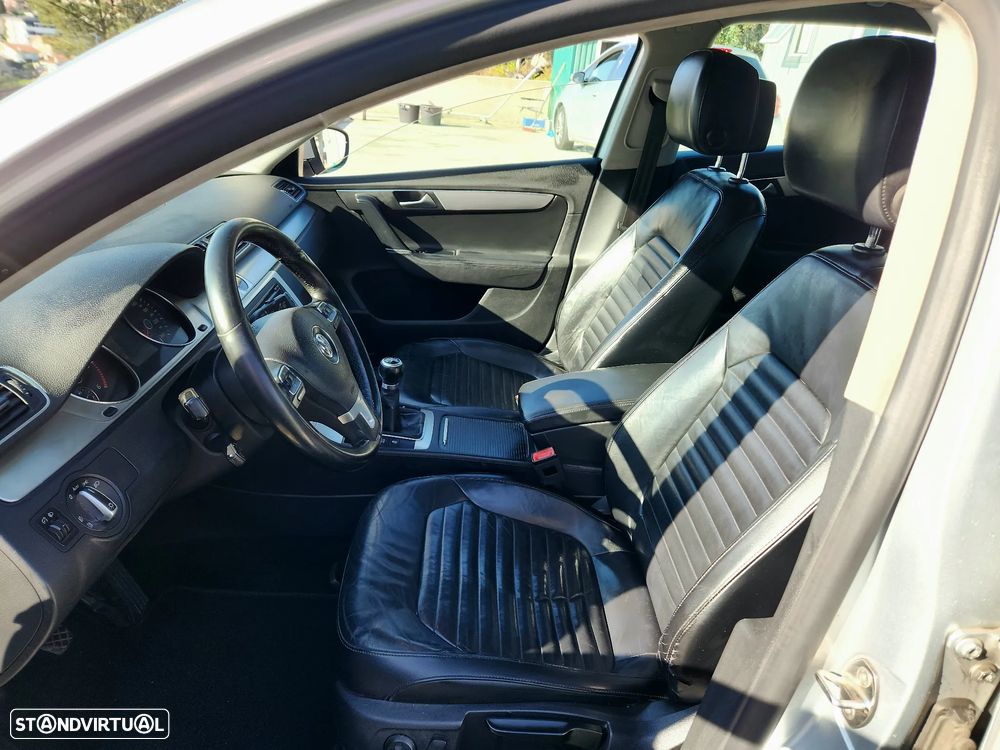 VW Passat 2.0 TDI Highline - 12