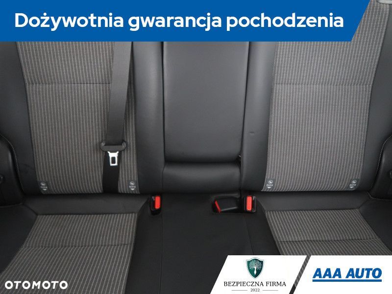Toyota Auris - 12