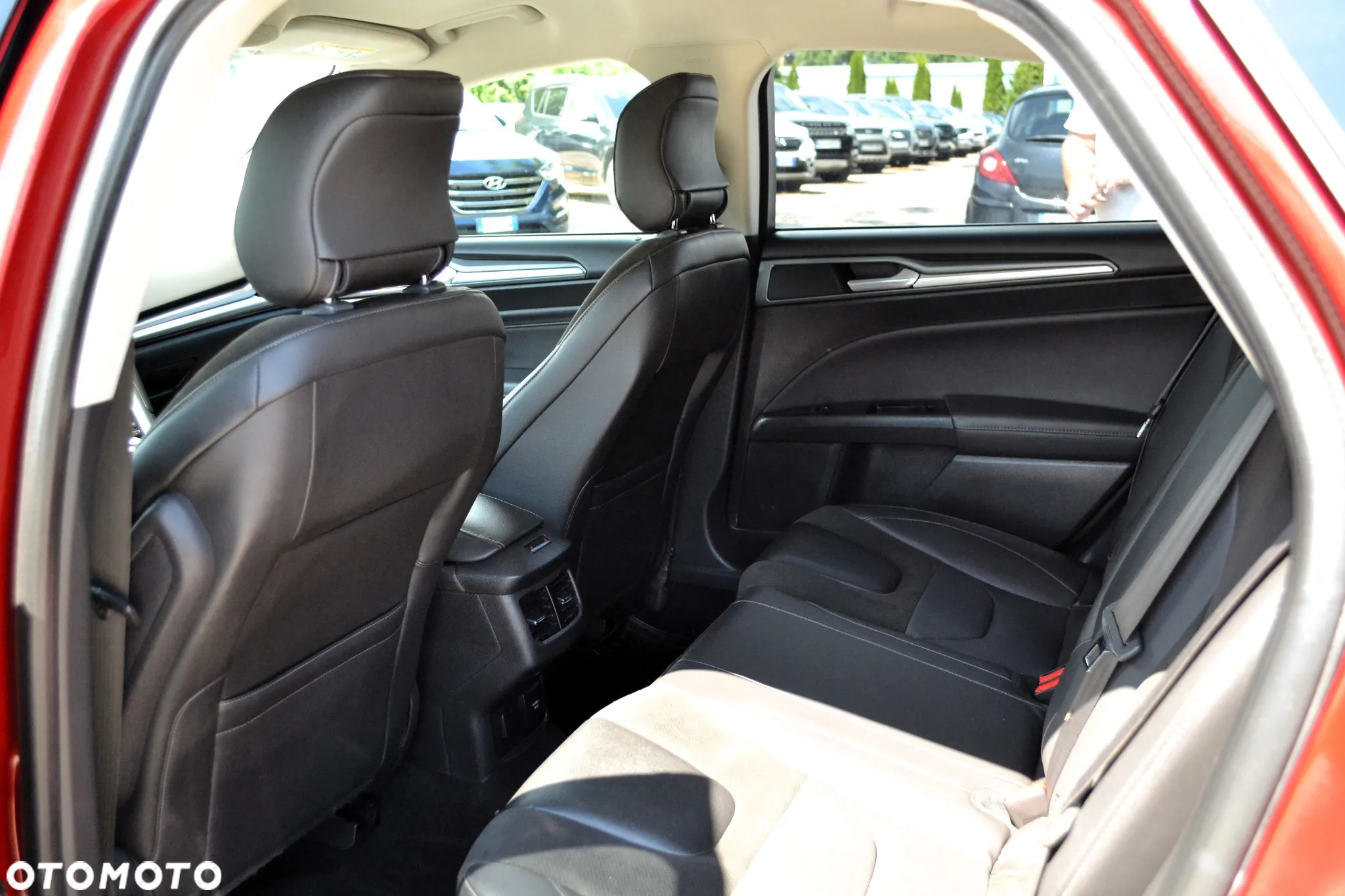 Ford Mondeo 2.0 EcoBlue Titanium - 11