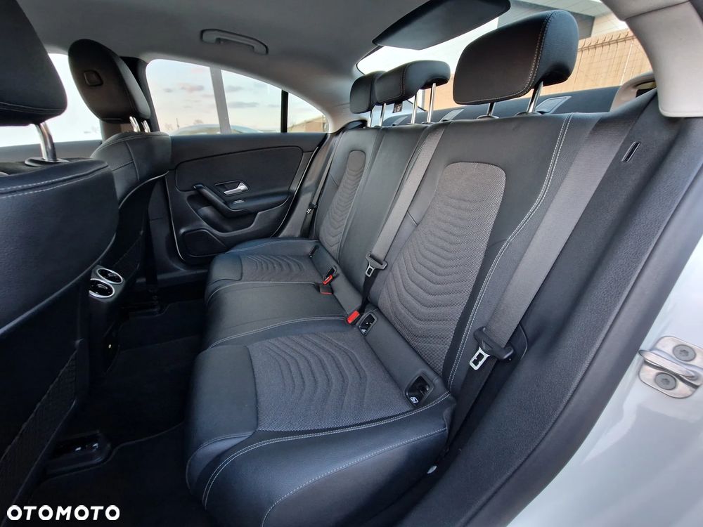 Mercedes-Benz CLA 200 mHEV 7G-DCT - 7