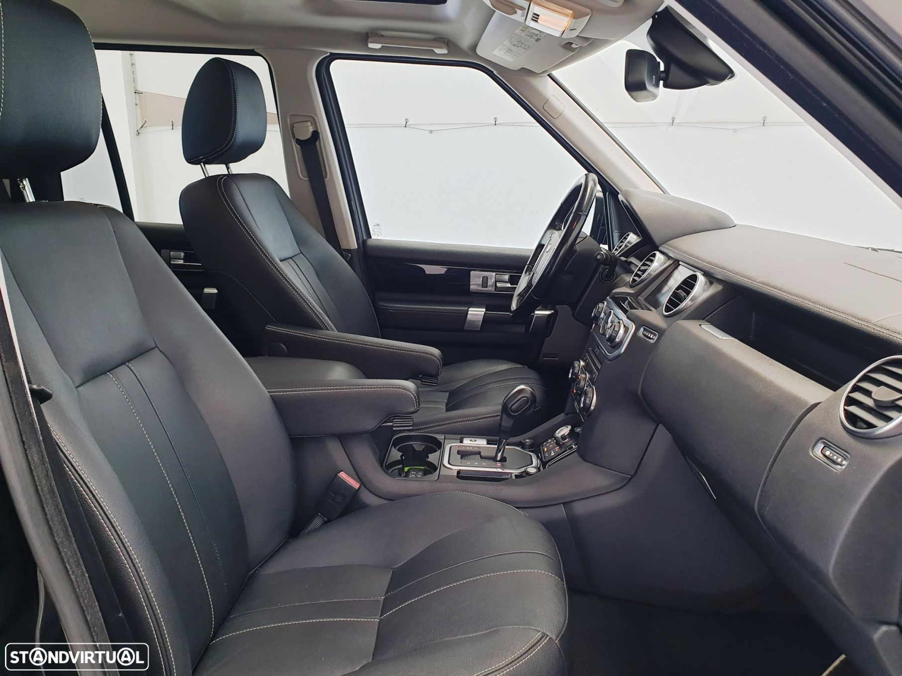 Land Rover Discovery 4 3.0 TD V6 HSE - 32