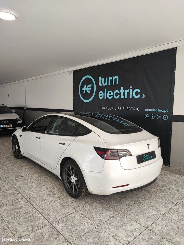 Tesla Model 3 Standard Range Plus RWD - 3