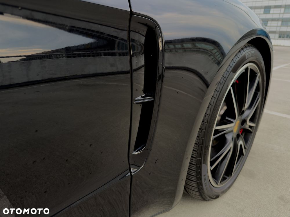 Porsche Panamera Turbo - 34