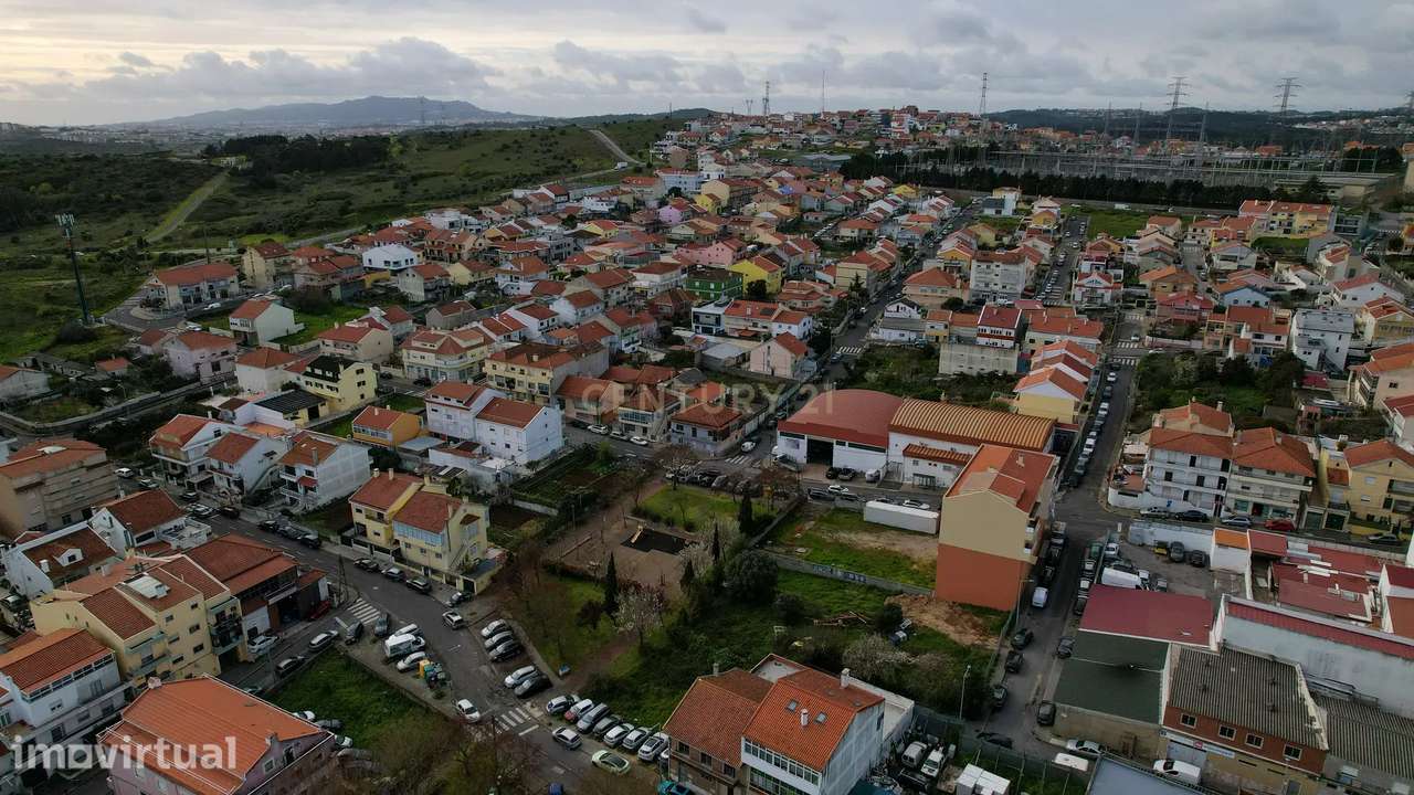 Terreno Urbano Para Construção de Moradia – Amadora - Grande imagem: 5/16