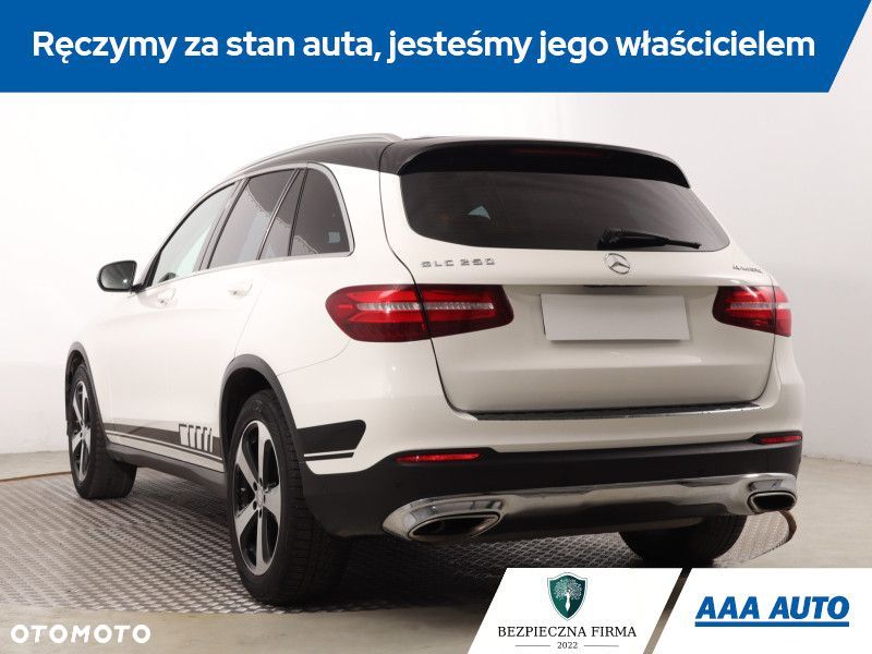 Mercedes-Benz GLC - 6