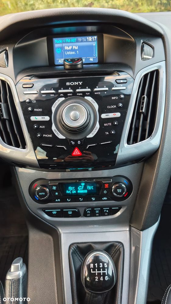Ford Focus - 25