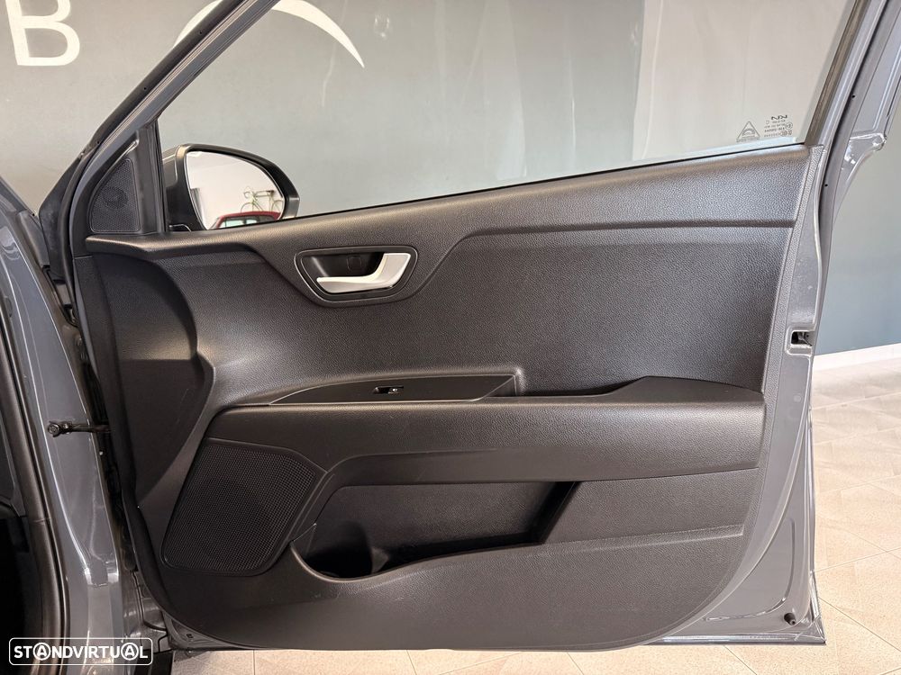 Kia Stonic 1.2 Dynamic - 23