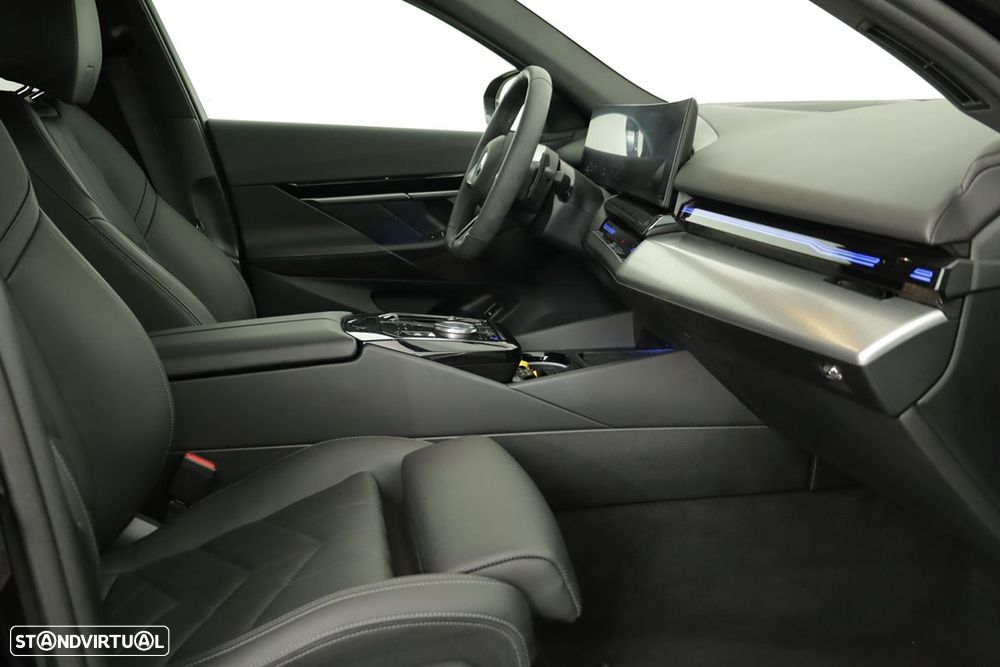 BMW 520 d Pack Desportivo M - 24