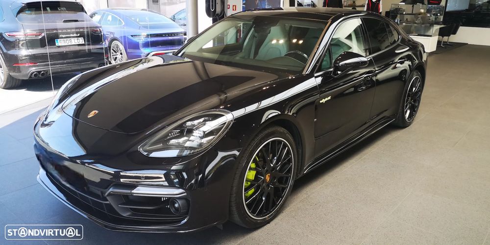 Porsche Panamera 4 E-Hybrid - 1