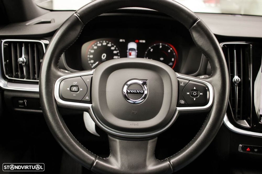 Volvo V60 D3 Momentum Pro - 14