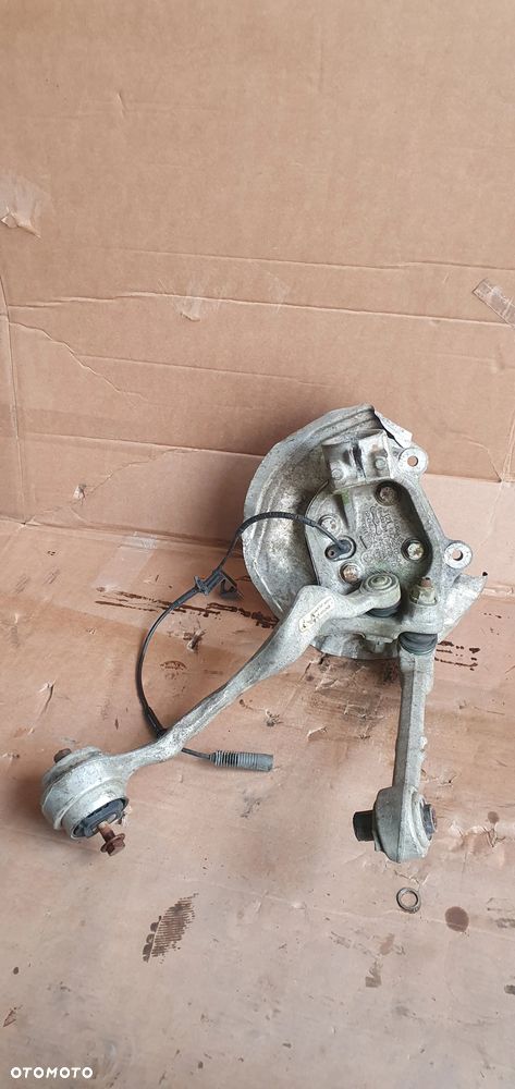 Zwrotnica piasta prawy przód przednia prawa BMW I E81 E87 3 E90 E91 6773210 - 5
