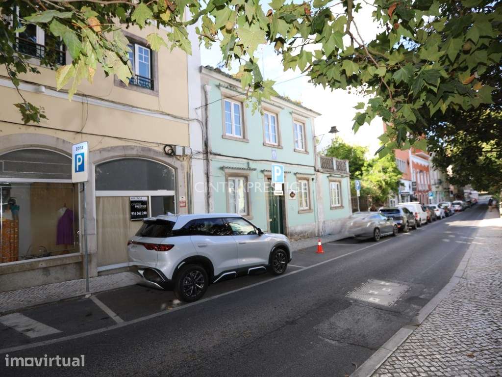 Loja para Arrendamento com 30m2 no Coração da Vila de Sintra - Grande imagem: 2/15