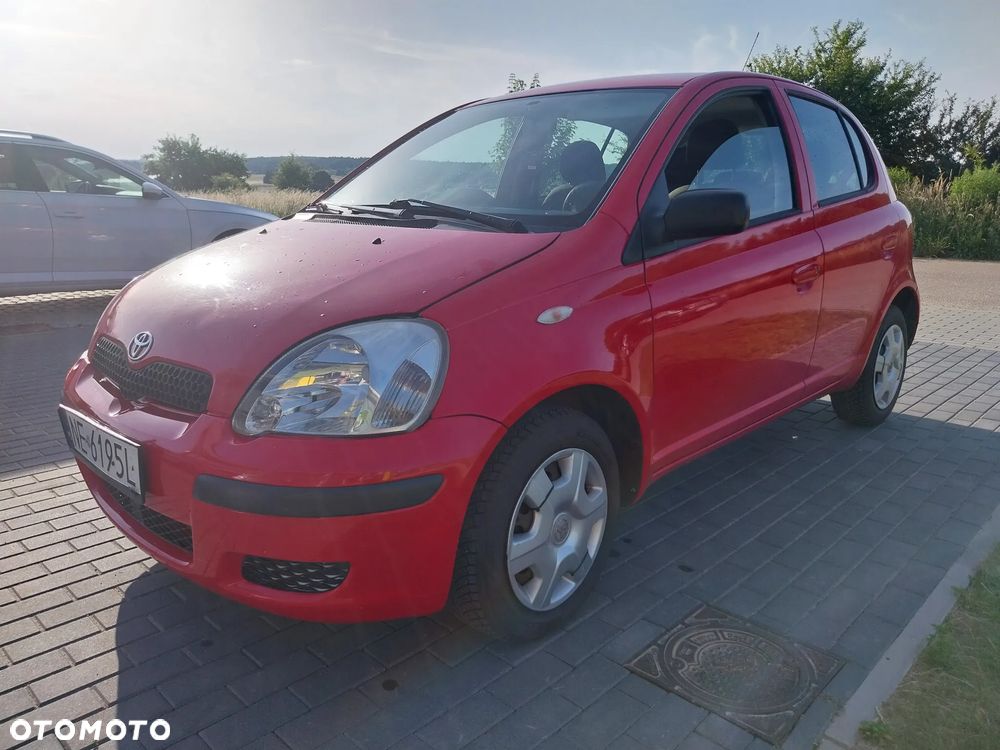 Toyota Yaris 1.0 Base - 1